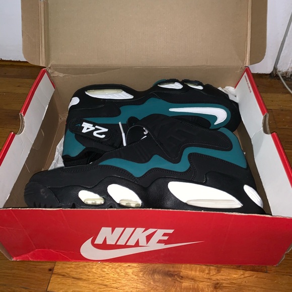 Nike Other - NIKE AIR GRIFFEY MAX 1